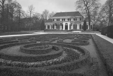 Franse tuin bij het Heerenhuys in het Park (1976)