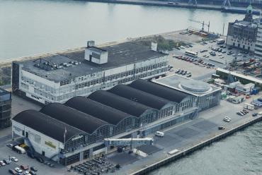 Wilhelminapier. Cruiseterminal Vertrekhal Las Palmas