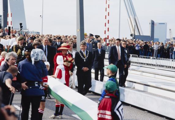 Opening Erasmusbrug Beatrix Peper