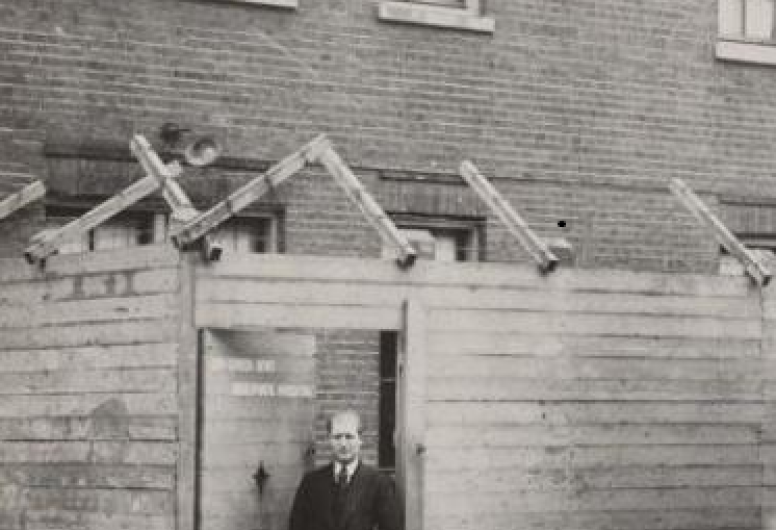 Observatiekliniek pokkenvirus in de Ploegstraat, Vreewijk. Cropped.