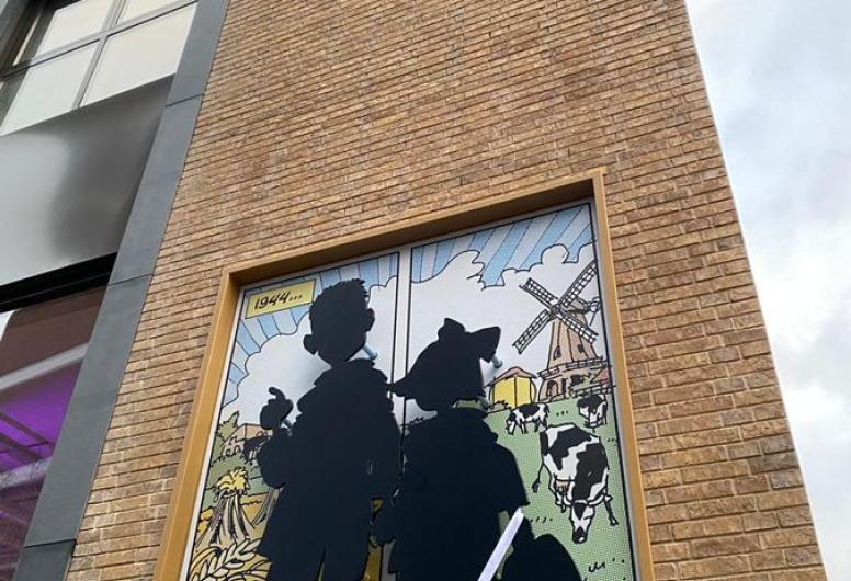 Op 19 december 2022 onthulde burgemeester Aboutaleb in de Westewagenstraat een plaquette ter herinnering aan de Rotterdamse kinderen. Striptekenaar Martin Lodewijk ontwierp de plaquette.