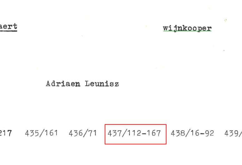 Een indexkaart met daarop de achternaam en voornaam van een persoon welke voorkomt in het Notarieel archief van Rotterdam. Ook staan er verwijzingen op naar een inventarisnummer en een pagina of aktenummer.