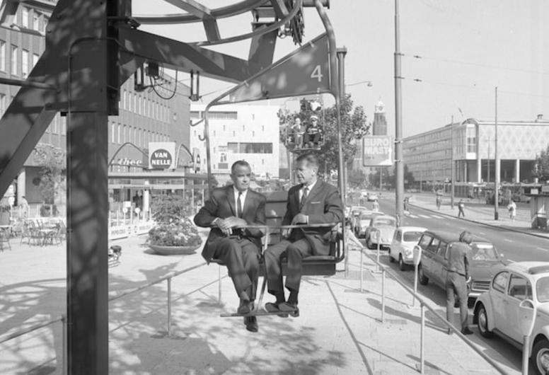 Met de kabelbaan over de Coolsingel (1970)