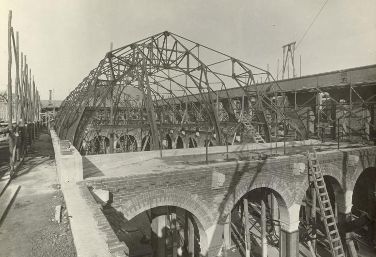 Stadia van de bouw van het stadhuis