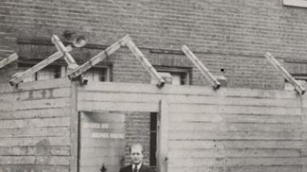 Observatiekliniek pokkenvirus in de Ploegstraat, Vreewijk. Cropped.